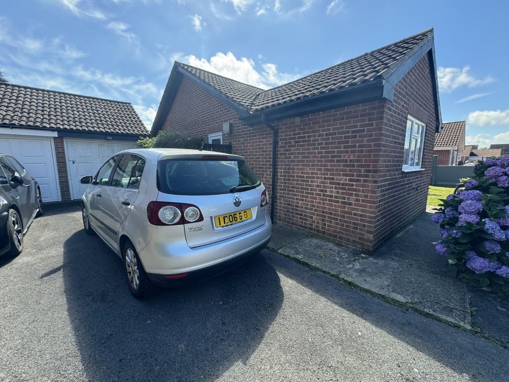 Property photo 3 of 10 Picture No. 01