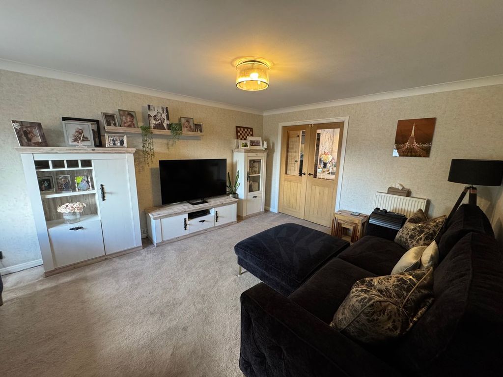 Property photo 3 of 23