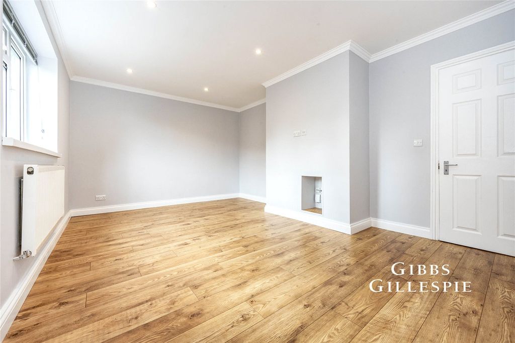 Property photo 3 of 11 Picture No. 32