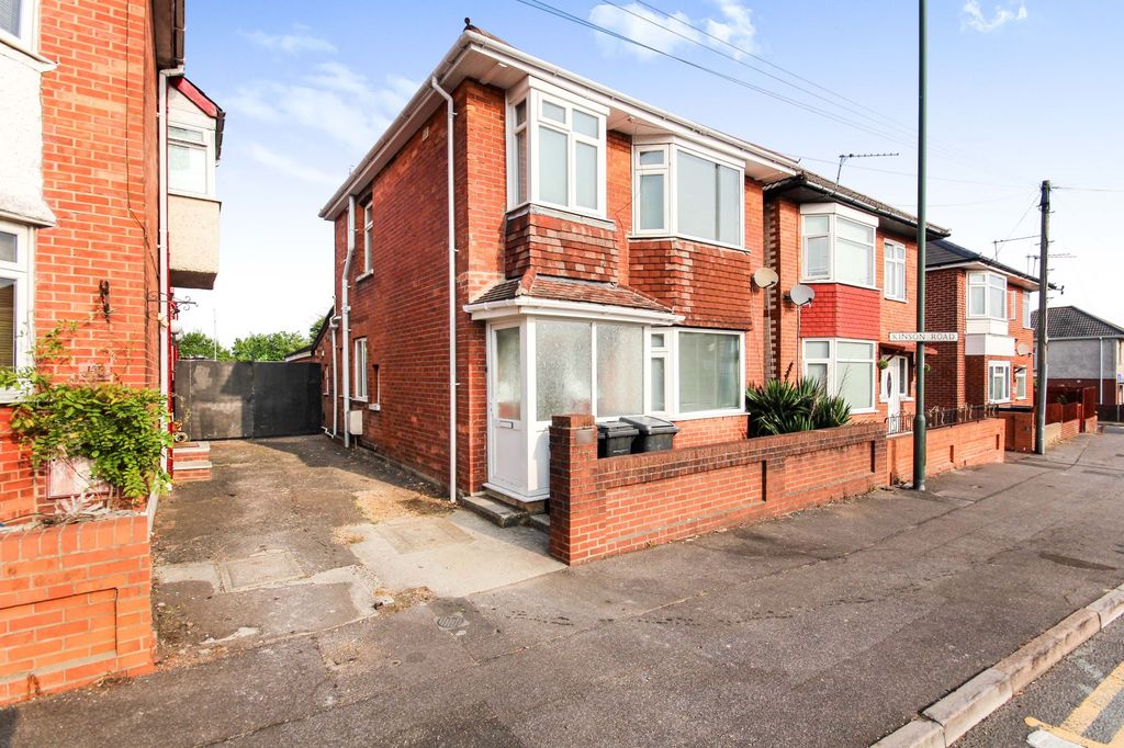 Property photo 2 of 19 Photo 15
