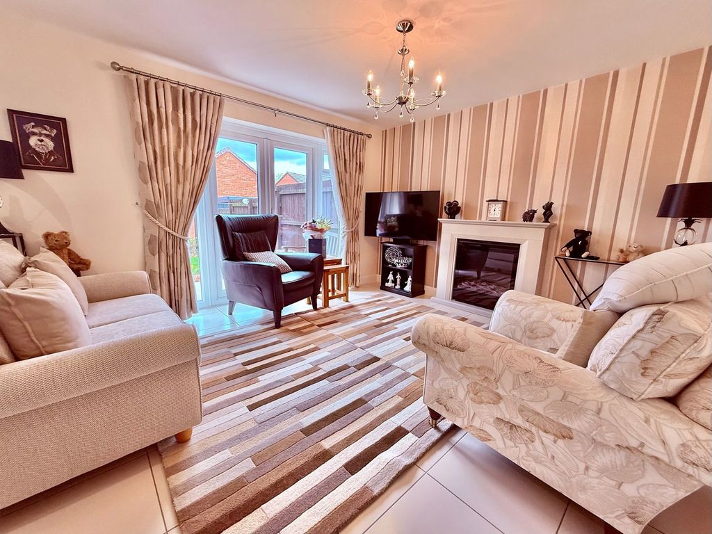 Property photo 3 of 21