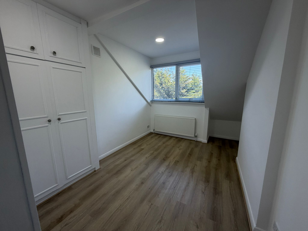Property photo 2 of 8 Gallery