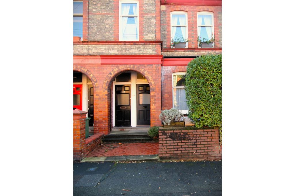 Property photo 1 of 9