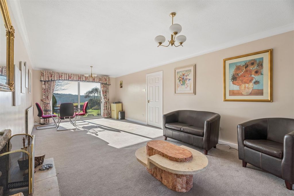 Property photo 3 of 24 Sitting Room