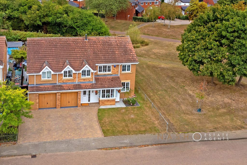 Property photo 1 of 37