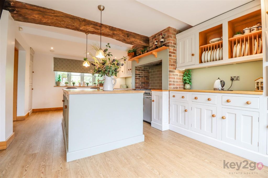 Property photo 3 of 37 Img_0151.Jpg