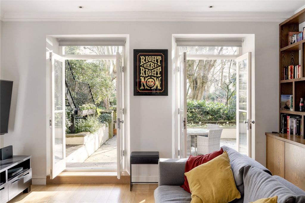 Property photo 3 of 16 Picture No. 11