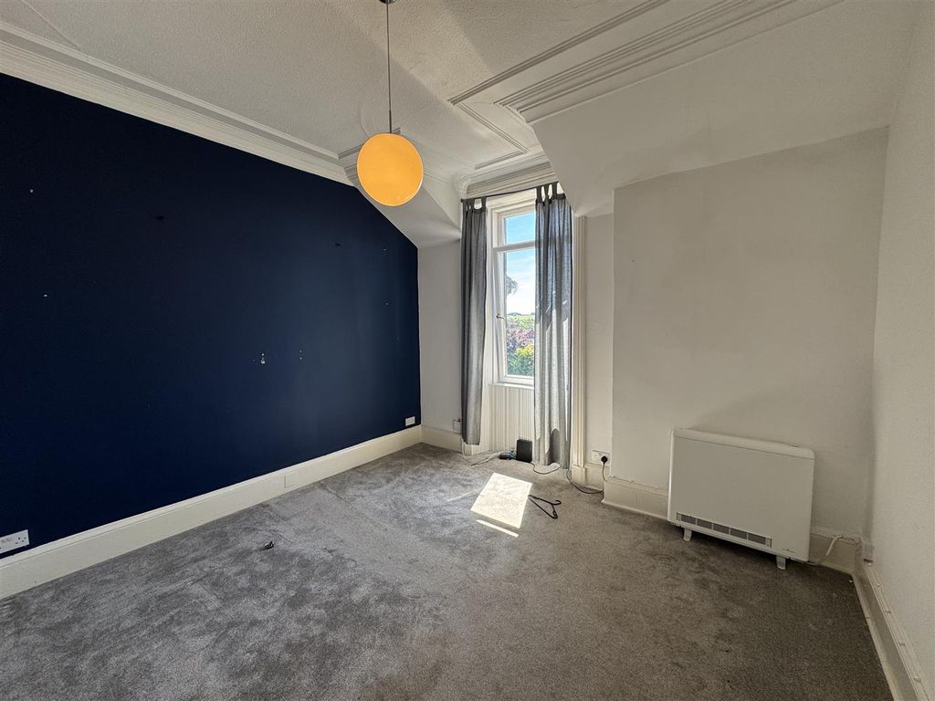 Property photo 3 of 8 3.Jpg