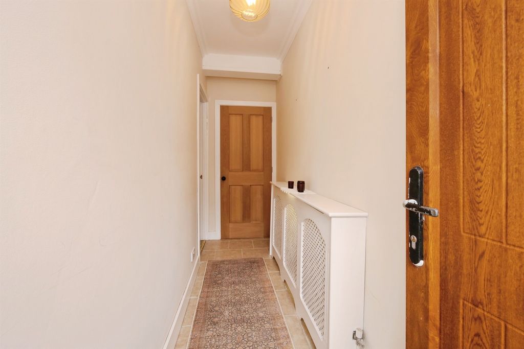 Property photo 3 of 24