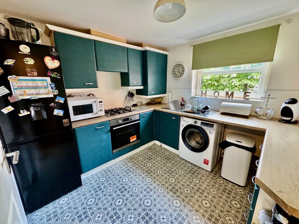 Property photo 3 of 12 3