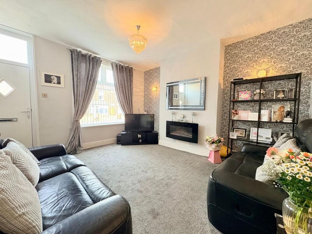 Property photo 3 of 18