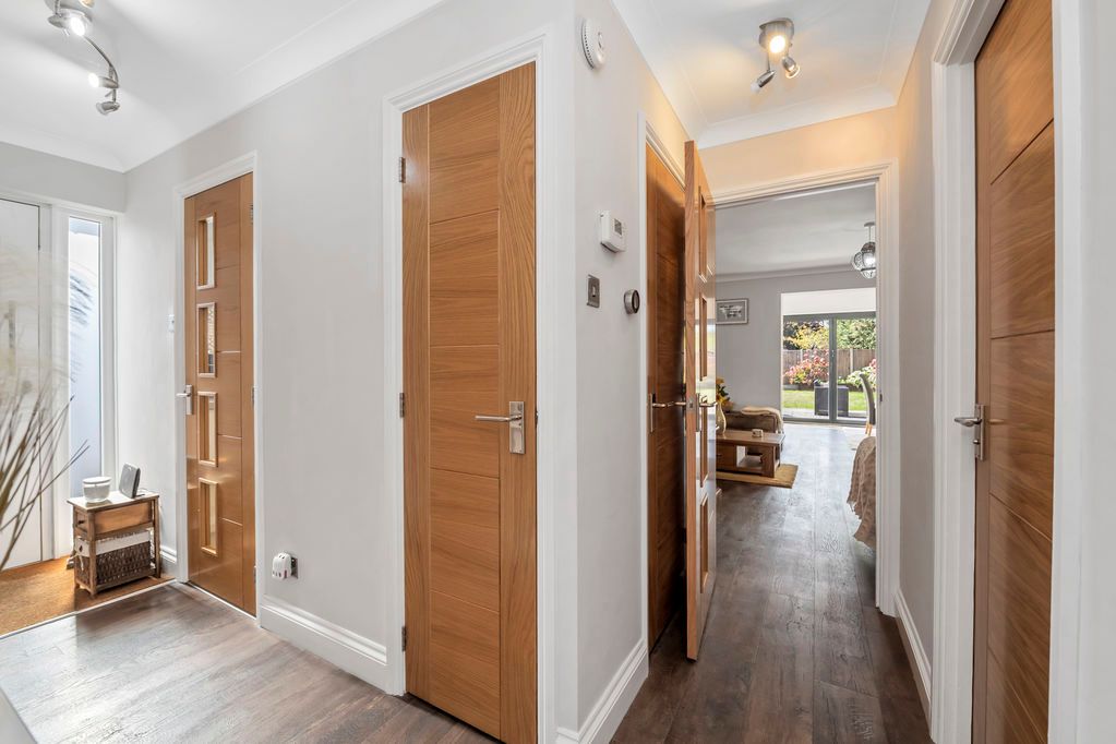 Property photo 2 of 13 Entrance Hall
