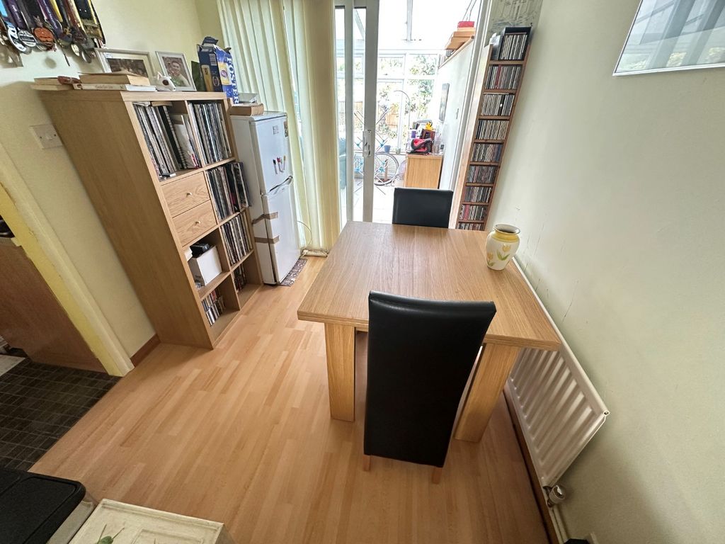 Property photo 3 of 13 4419752