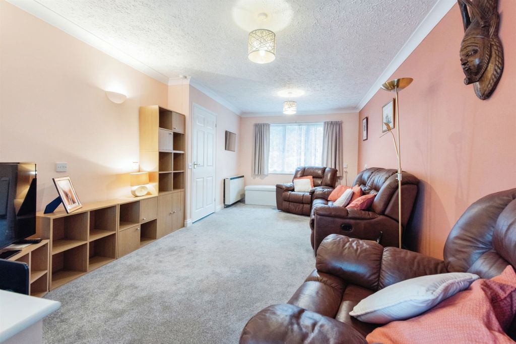 Property photo 3 of 16