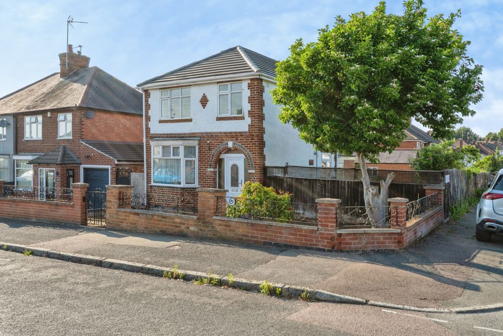 Property photo 3 of 26