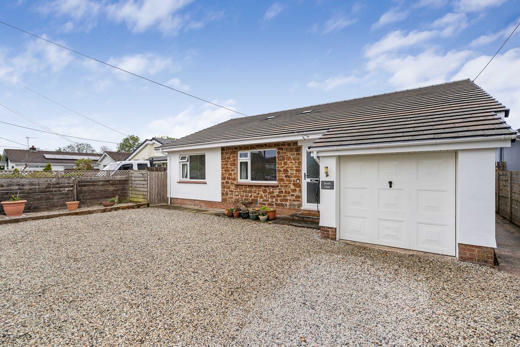 Property photo 1 of 34