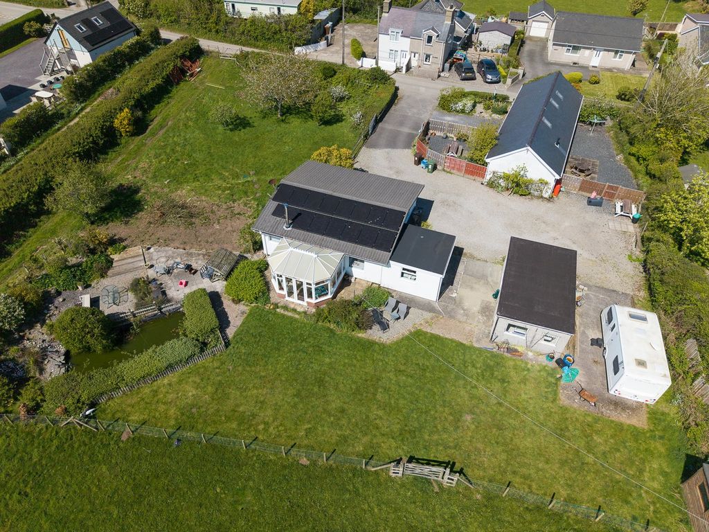 Property photo 3 of 40