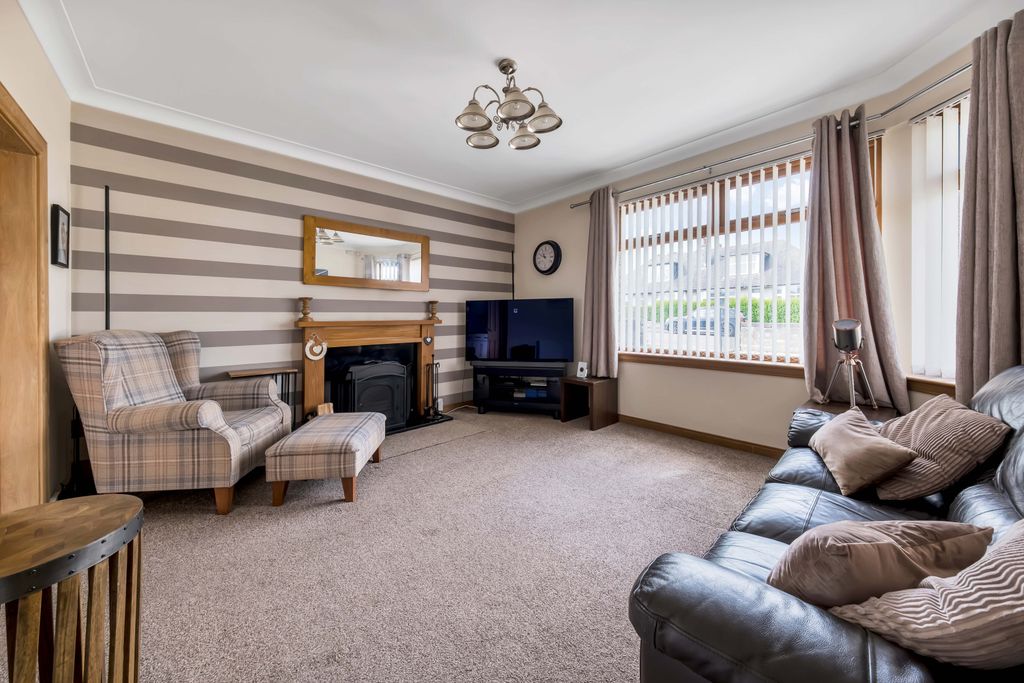 Property photo 2 of 51