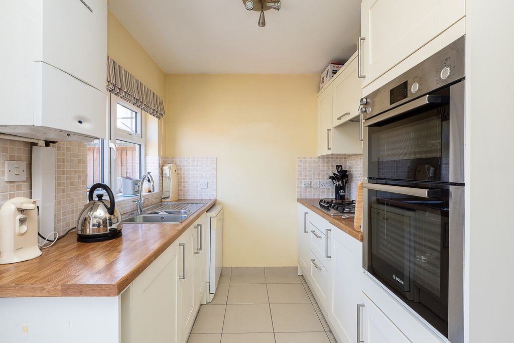 Property photo 2 of 12 Picture No. 09