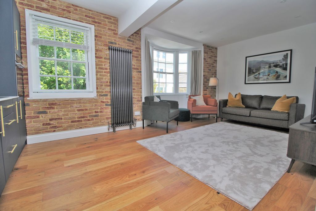 Property photo 3 of 22 64