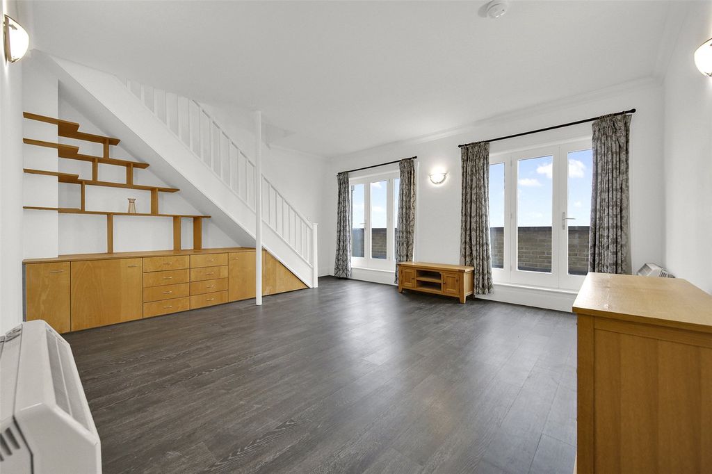 Property photo 2 of 35 Picture No. 38