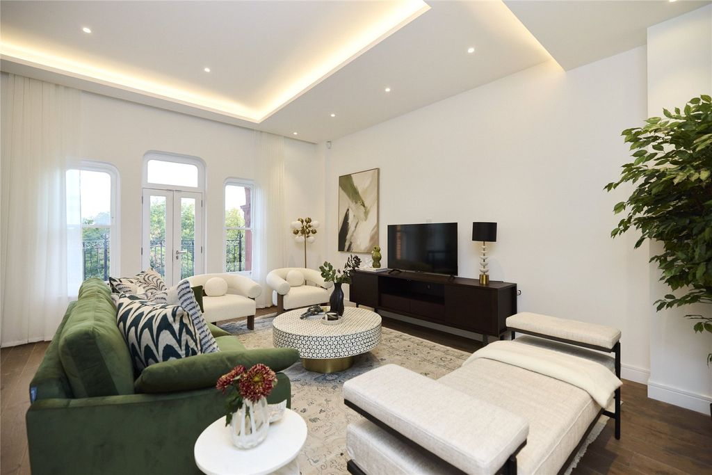 Property photo 3 of 44 Reception Room