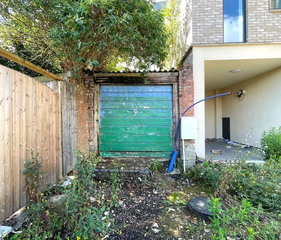 Property photo 1 of 1