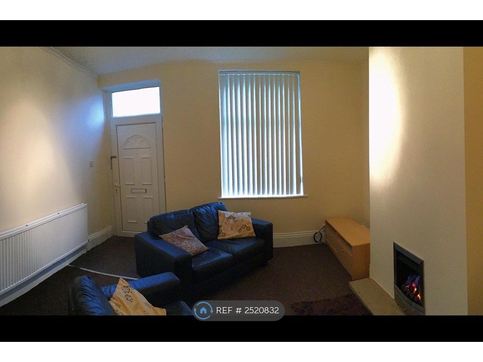 Property photo 2 of 11 Lounge