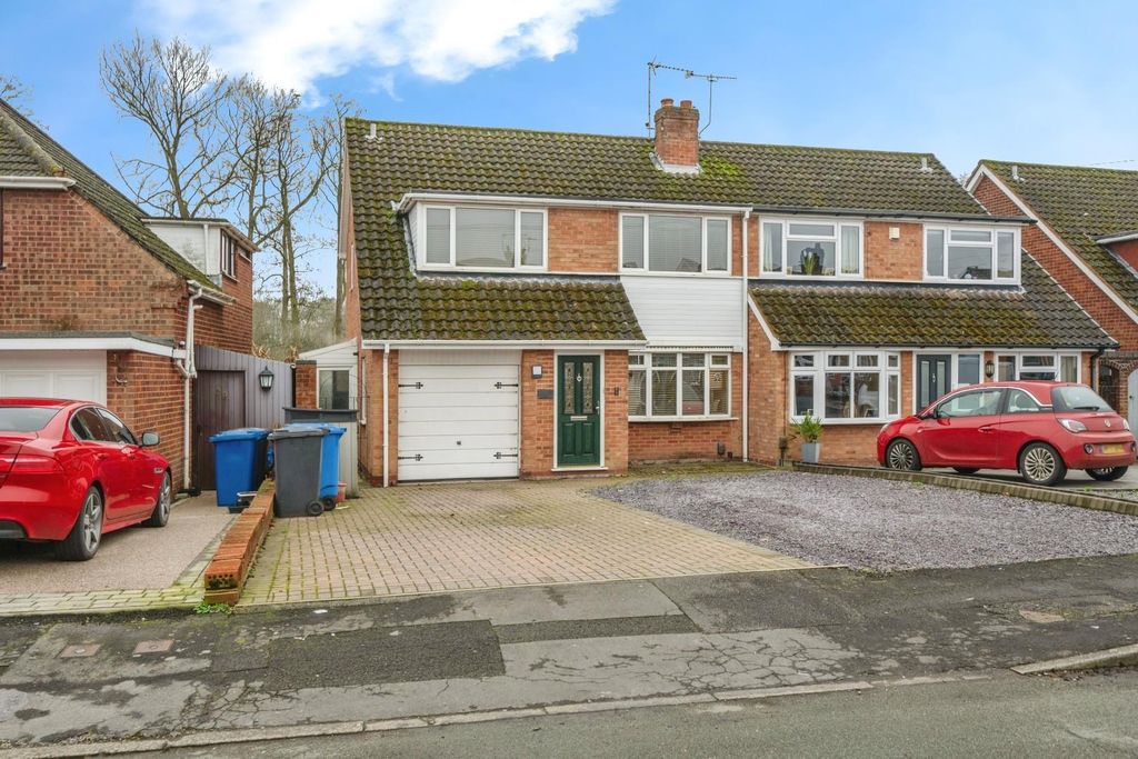 Property photo 2 of 26 31Damaroad-15.Jpg