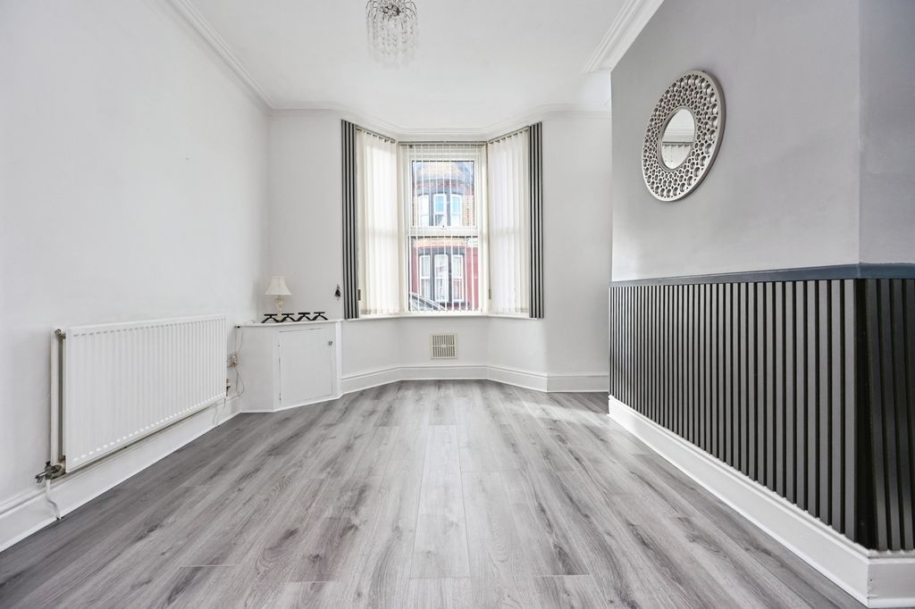 Property photo 2 of 14 Pbox-Img.Jpg