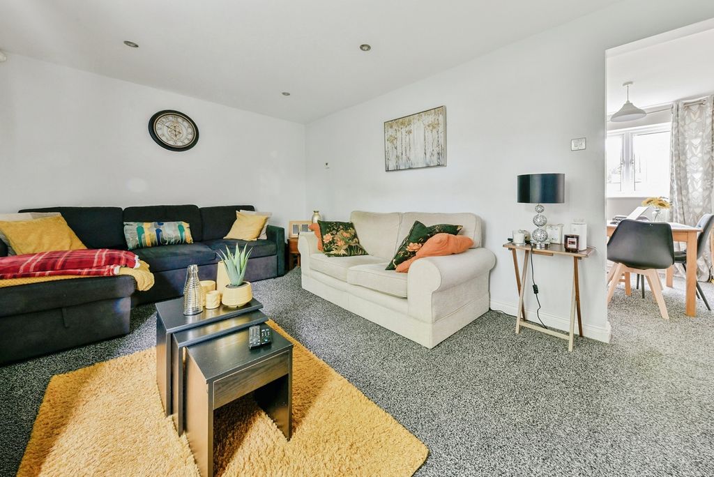 Property photo 2 of 17 Pbox-Img.Jpg