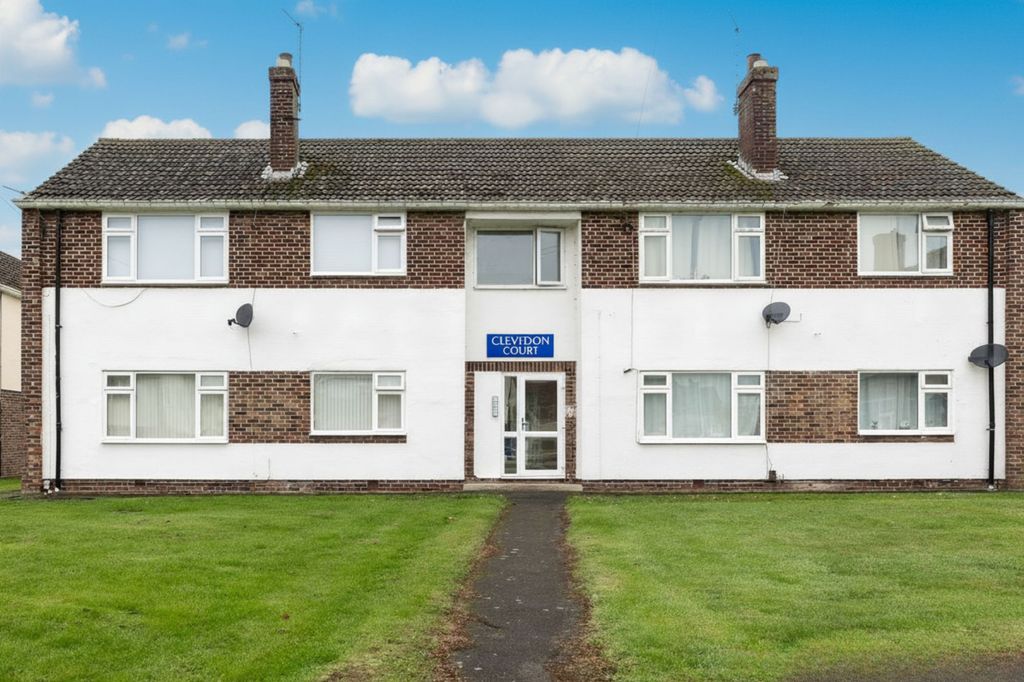 Property photo 1 of 8