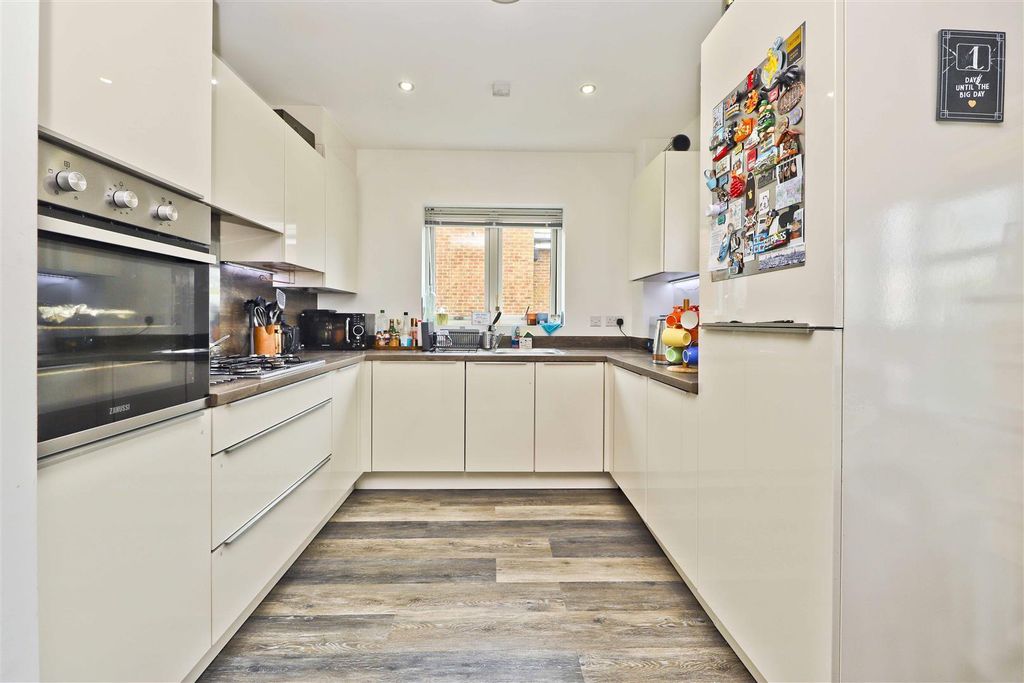 Property photo 2 of 13 Kitchen