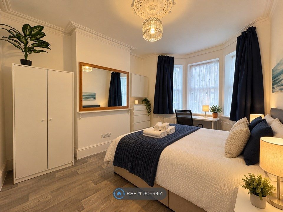 Property photo 1 of 16 Room 1