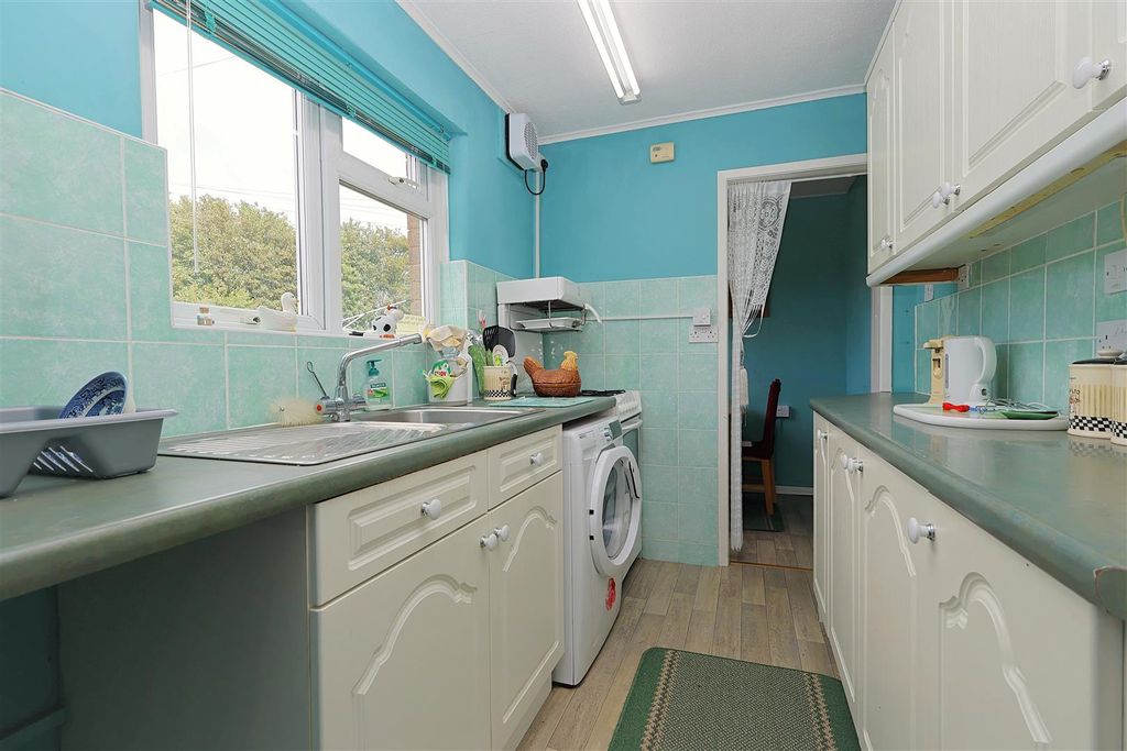 Property photo 3 of 15 Kitchen