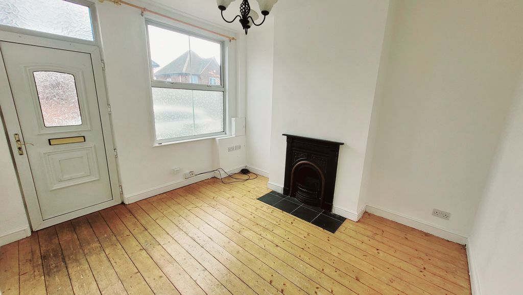 Property photo 2 of 13
