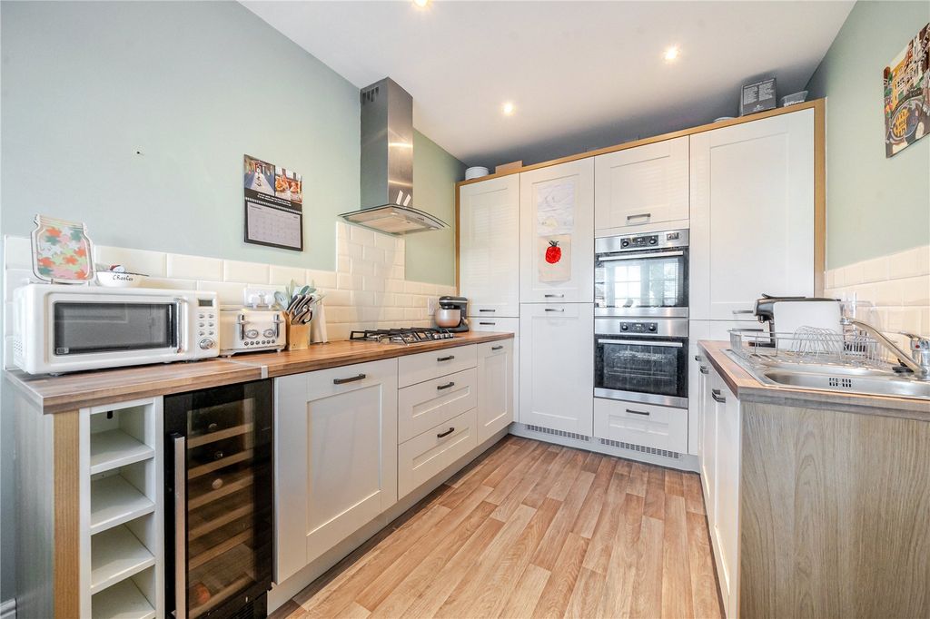 Property photo 2 of 18 Kitchen Area