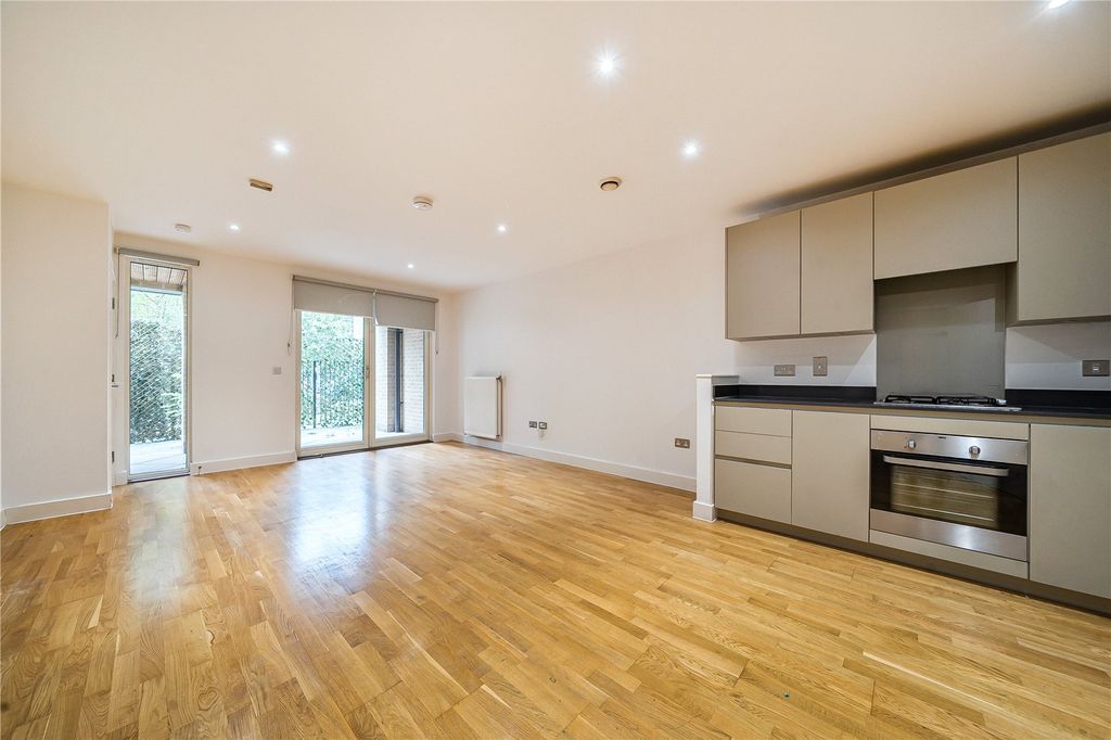 Property photo 1 of 19 Picture No. 11