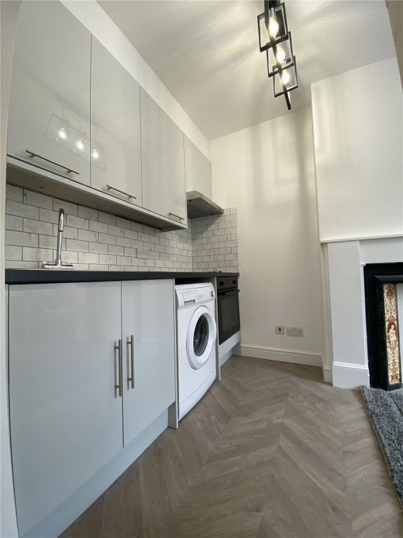 Property photo 2 of 8 Picture No. 06