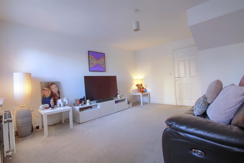 Property photo 2 of 13 Rr2.Jpg