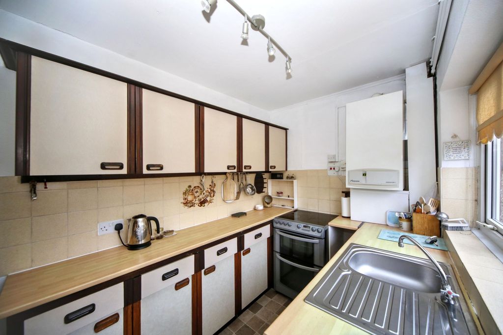 Property photo 3 of 24