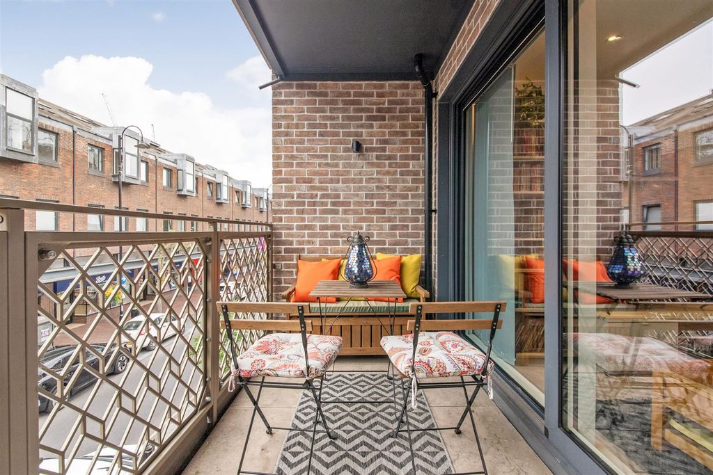 Property photo 2 of 12 Balcony