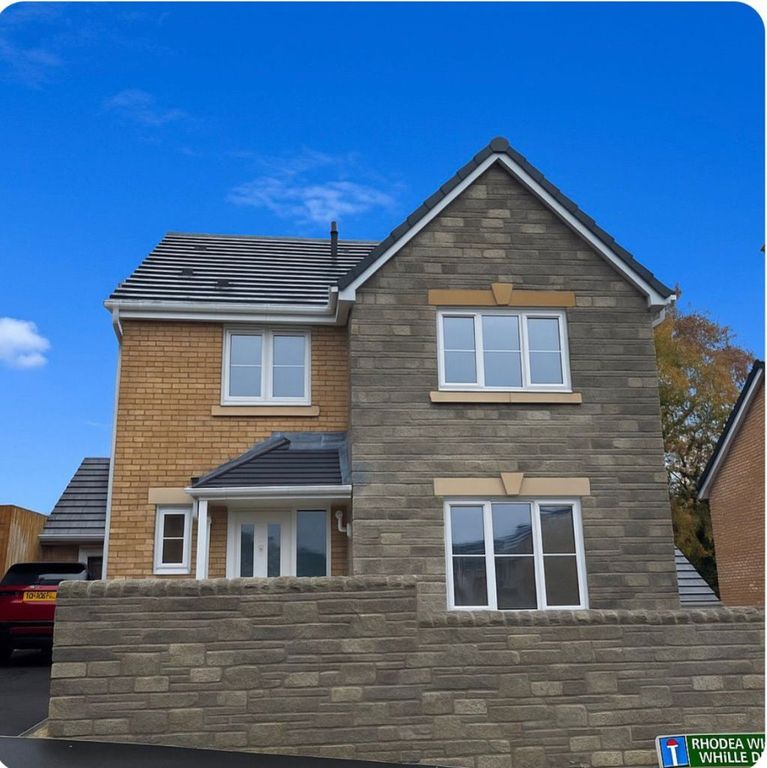 Property photo 1 of 32