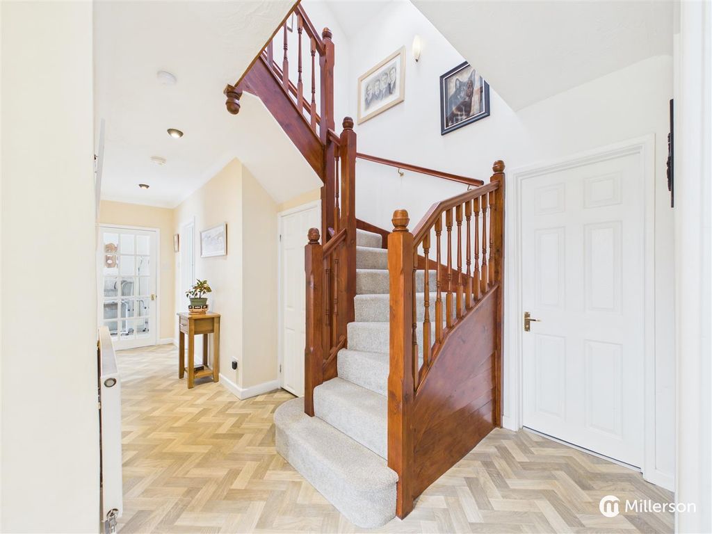 Property photo 2 of 27 Cam05092G0-Pr0155-Still013.Jpg