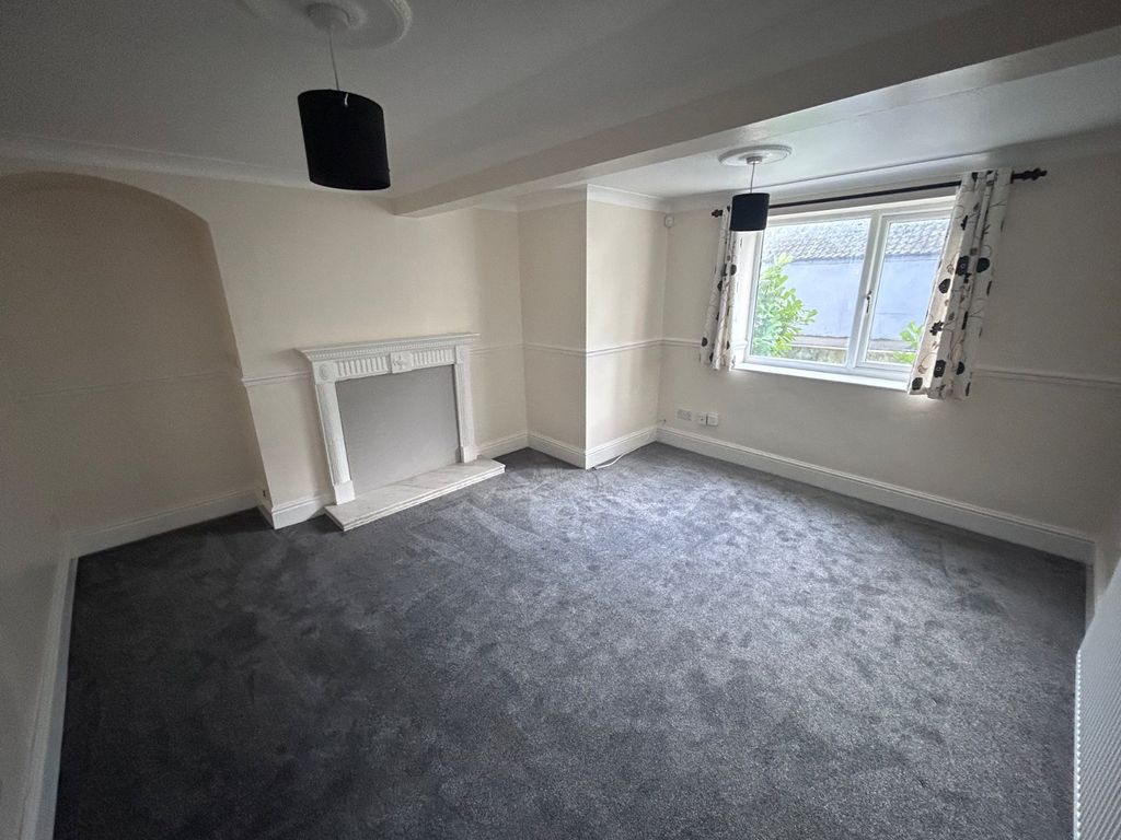 Property photo 2 of 7 Lounge