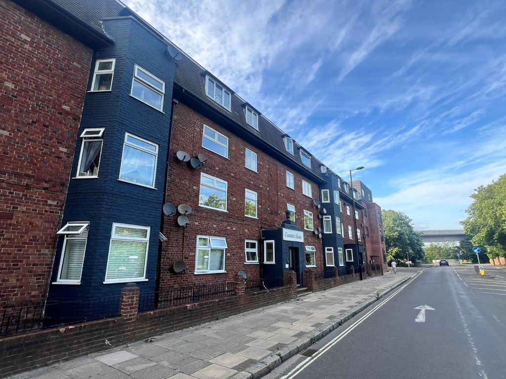 Property photo 1 of 7 Picture No. 15