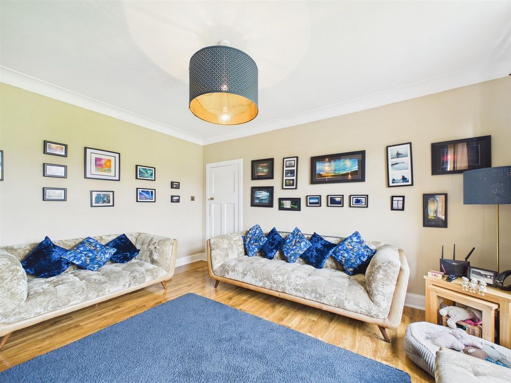 Property photo 3 of 25 Cam01486G0-Pr1020-Still004.Jpg