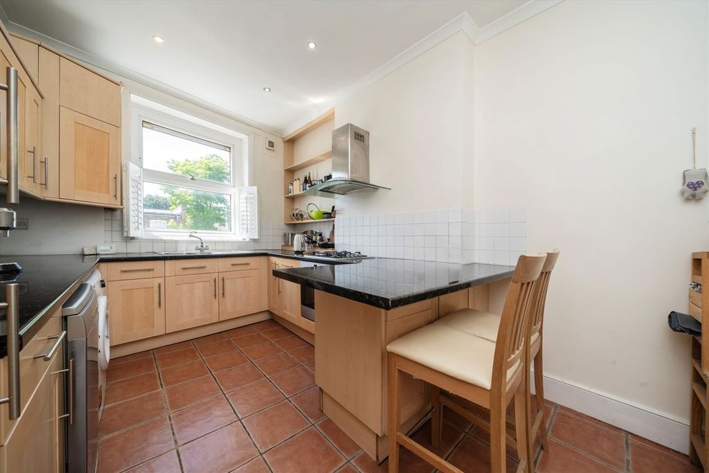 Property photo 3 of 6