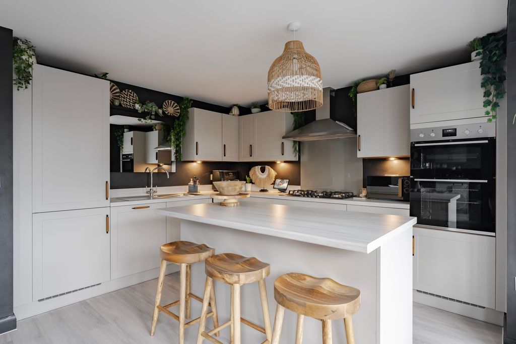 Property photo 3 of 26