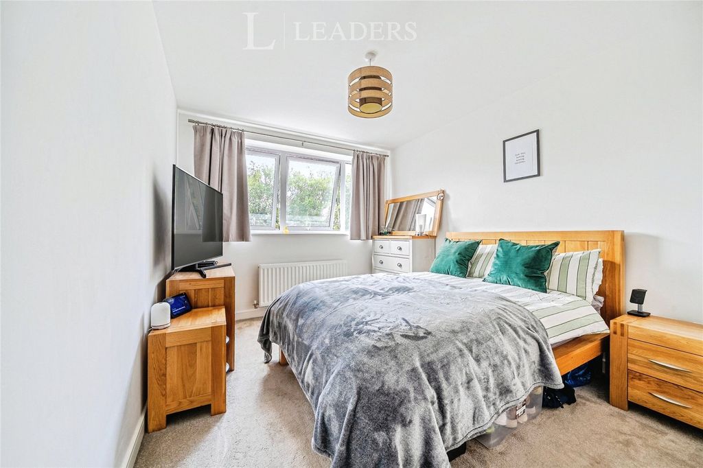 Property photo 1 of 10 Picture No. 33